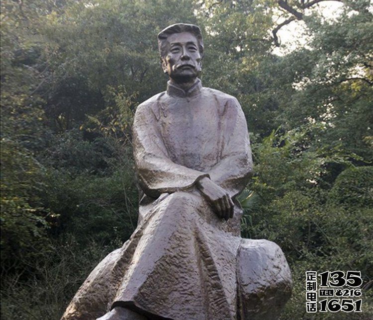  玻璃鋼公園景觀(guān)人物坐在石頭上的魯迅雕塑