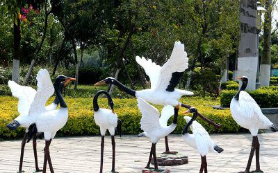 公園玻璃鋼仿真動(dòng)物仙鶴雕塑