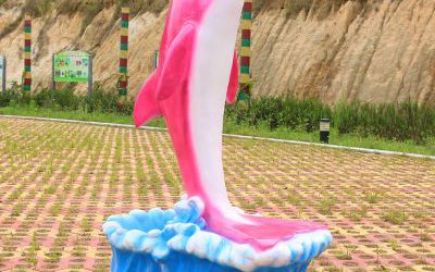 海洋公園玻璃鋼仿真創(chuàng)意彩繪海豚雕塑