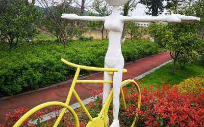 景區(qū)公園玻璃鋼抽象景觀騎自行車(chē)的人物雕塑