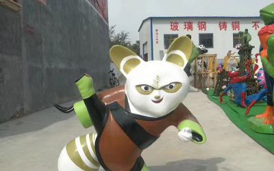 游樂(lè)園玻璃鋼卡通功夫熊貓浣熊師傅雕塑