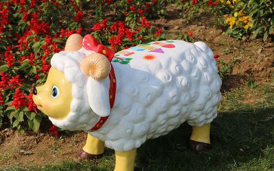 綿羊動(dòng)物座椅玻璃鋼雕塑戶外園林景觀擺件
