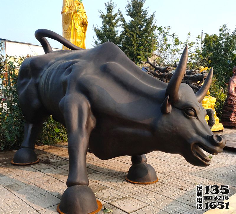 廣場大型動(dòng)物景觀擺件  玻璃鋼仿銅農(nóng)耕牛雕塑