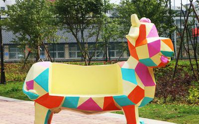 幾何塊面奶牛動(dòng)物座椅擺件玻璃鋼雕塑卡通抽象園林景區(qū)商場(chǎng)裝飾品