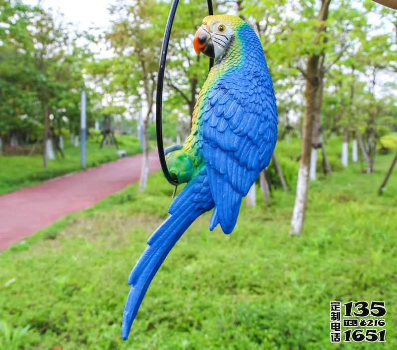 公園仿真玻璃鋼藍色鸚鵡雕塑